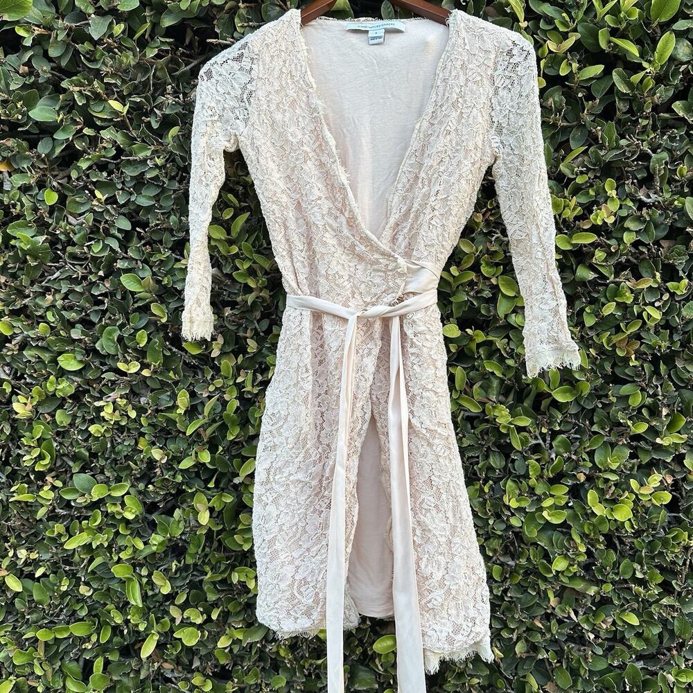 Diane Von Furstenberg Lace Night Robe 0 Pale Pink 3/4 Sleeve Short Sash Coquette
